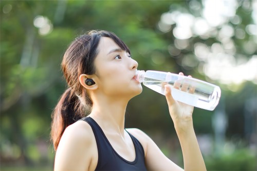 喝水 喝水